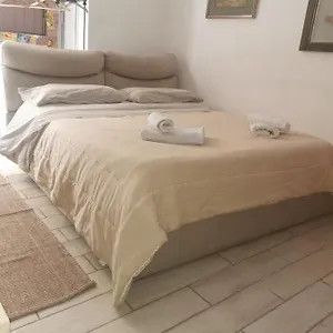 https://house-serenity.taorminaitalyhotels.com